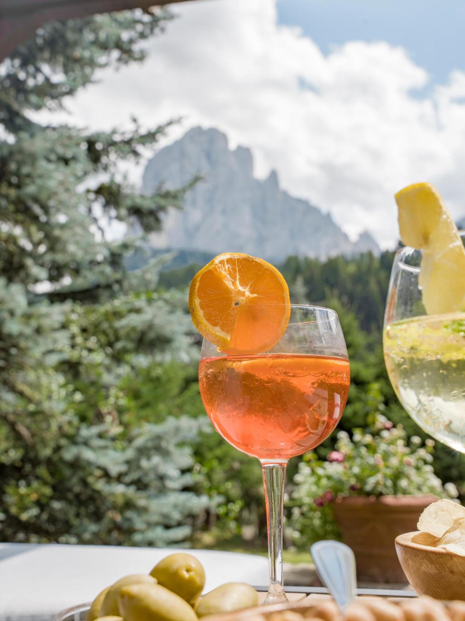 Charme Hotel Uridl Santa Cristina Val Gardena Ngoại thất bức ảnh