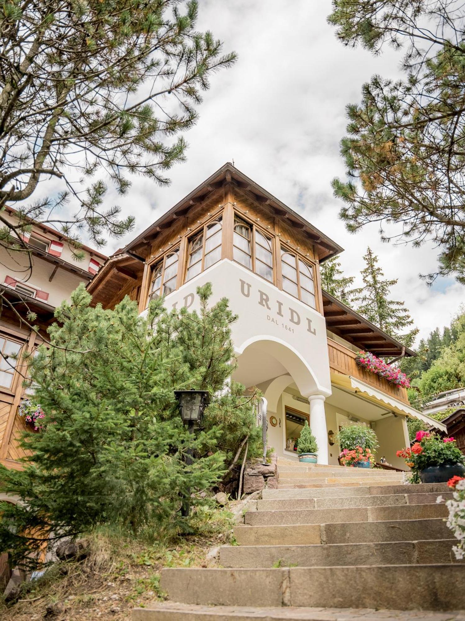 Charme Hotel Uridl Santa Cristina Val Gardena Ngoại thất bức ảnh