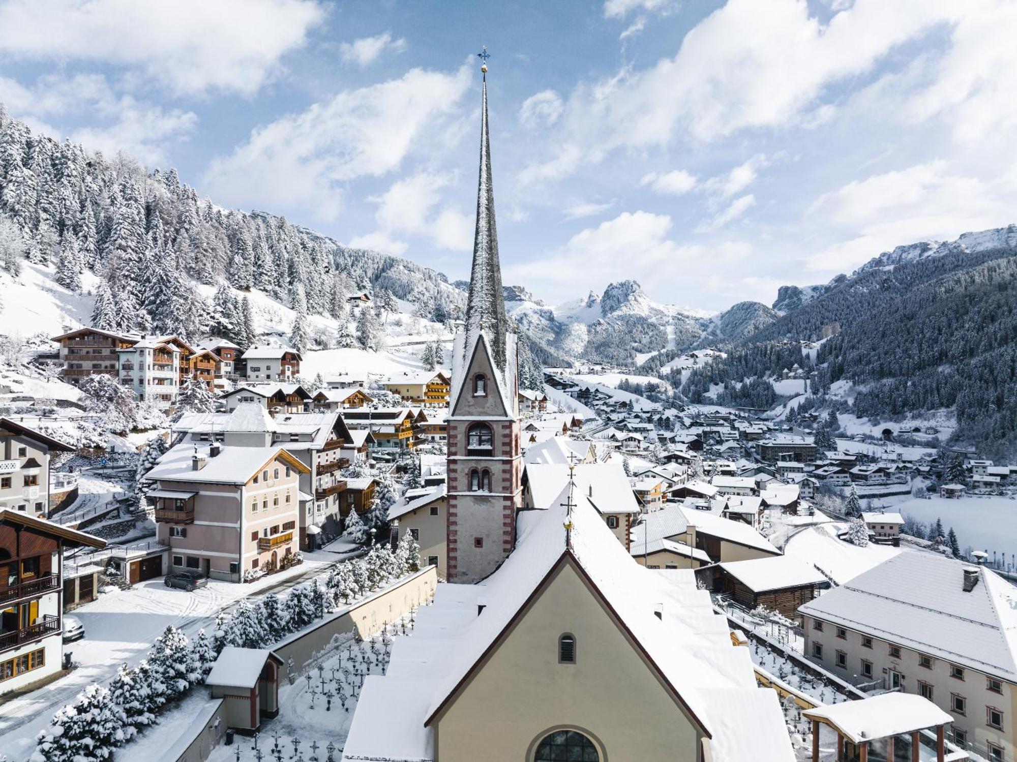 Charme Hotel Uridl Santa Cristina Val Gardena Ngoại thất bức ảnh