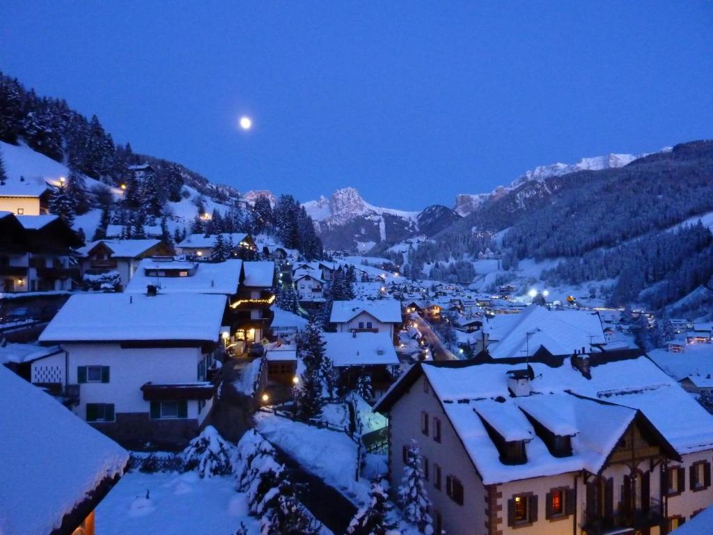 Charme Hotel Uridl Santa Cristina Val Gardena Phòng bức ảnh