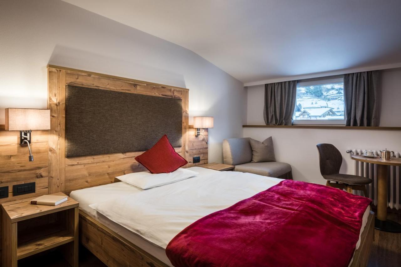 Charme Hotel Uridl Santa Cristina Val Gardena Ngoại thất bức ảnh
