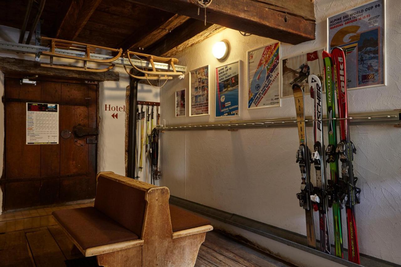 Charme Hotel Uridl Santa Cristina Val Gardena Ngoại thất bức ảnh
